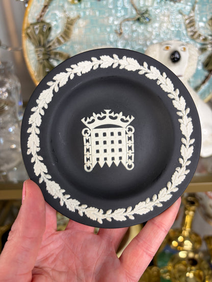 Beautiful Wedgwood Crest of Tudor Portcullis Trinket dish!