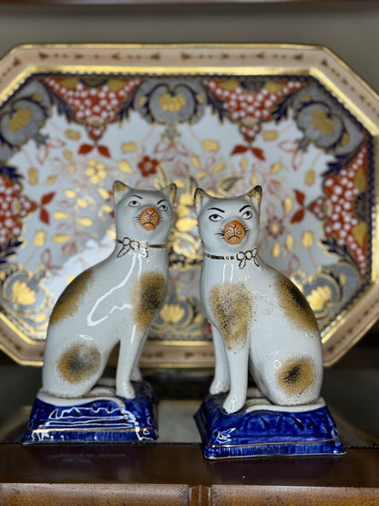Antique 19th Century Staffordshire Cat Pair with Cobalt Bases | Style DA4481 | 7” Tall