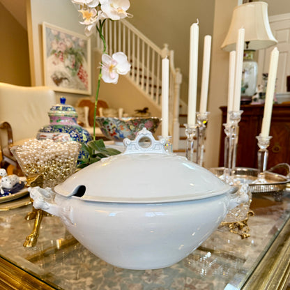 J.W.PANKHURST & C°
HANLEY ENGLAND  older vintage / antique pagoda tureen 15 x 9 x 9