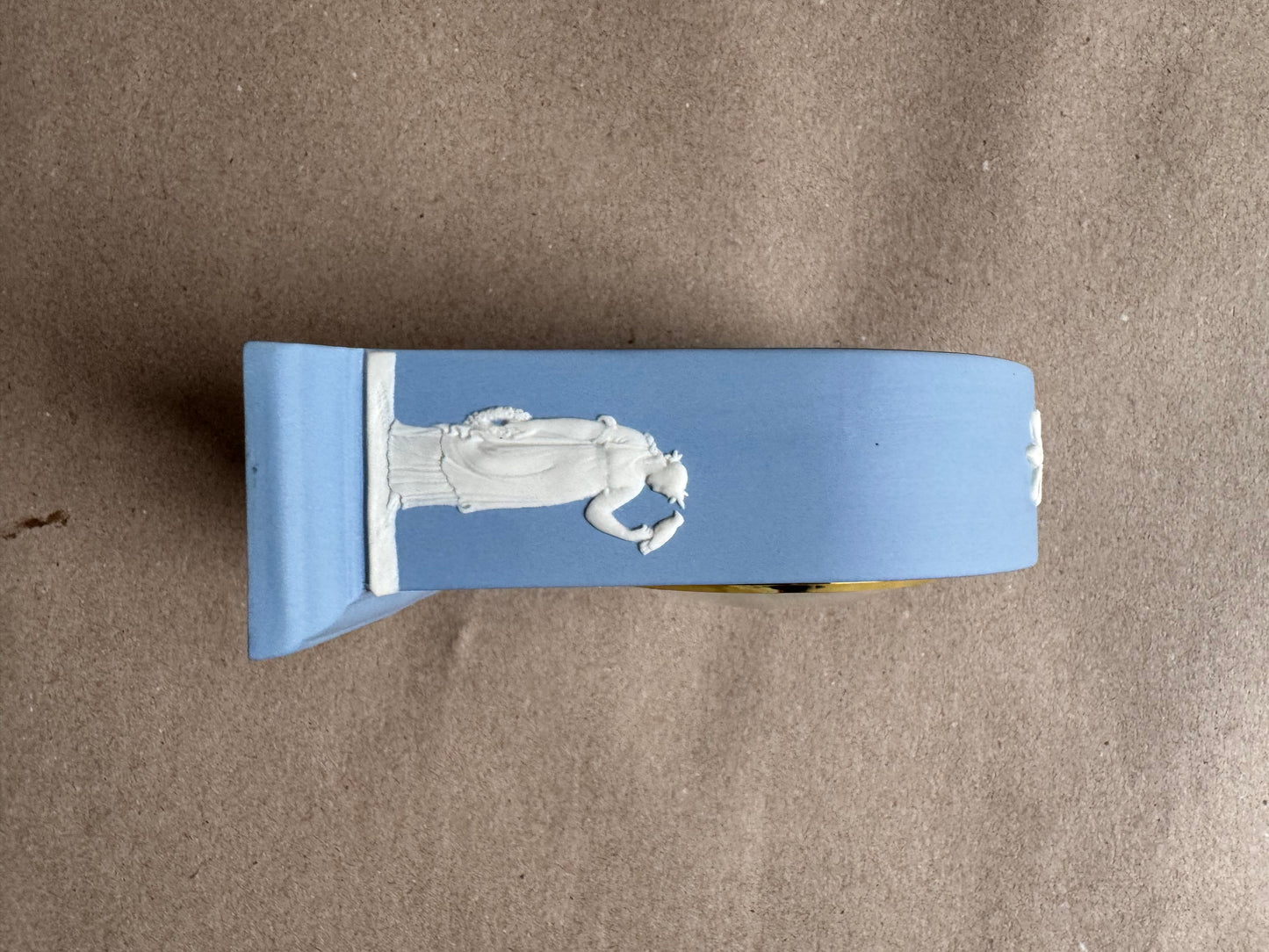 Light blue Wedgewood clock 5x4”￼