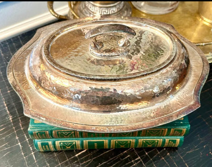 Lovely vintage stamped silver plate oval dish w lid 11 x 8 x 4,5