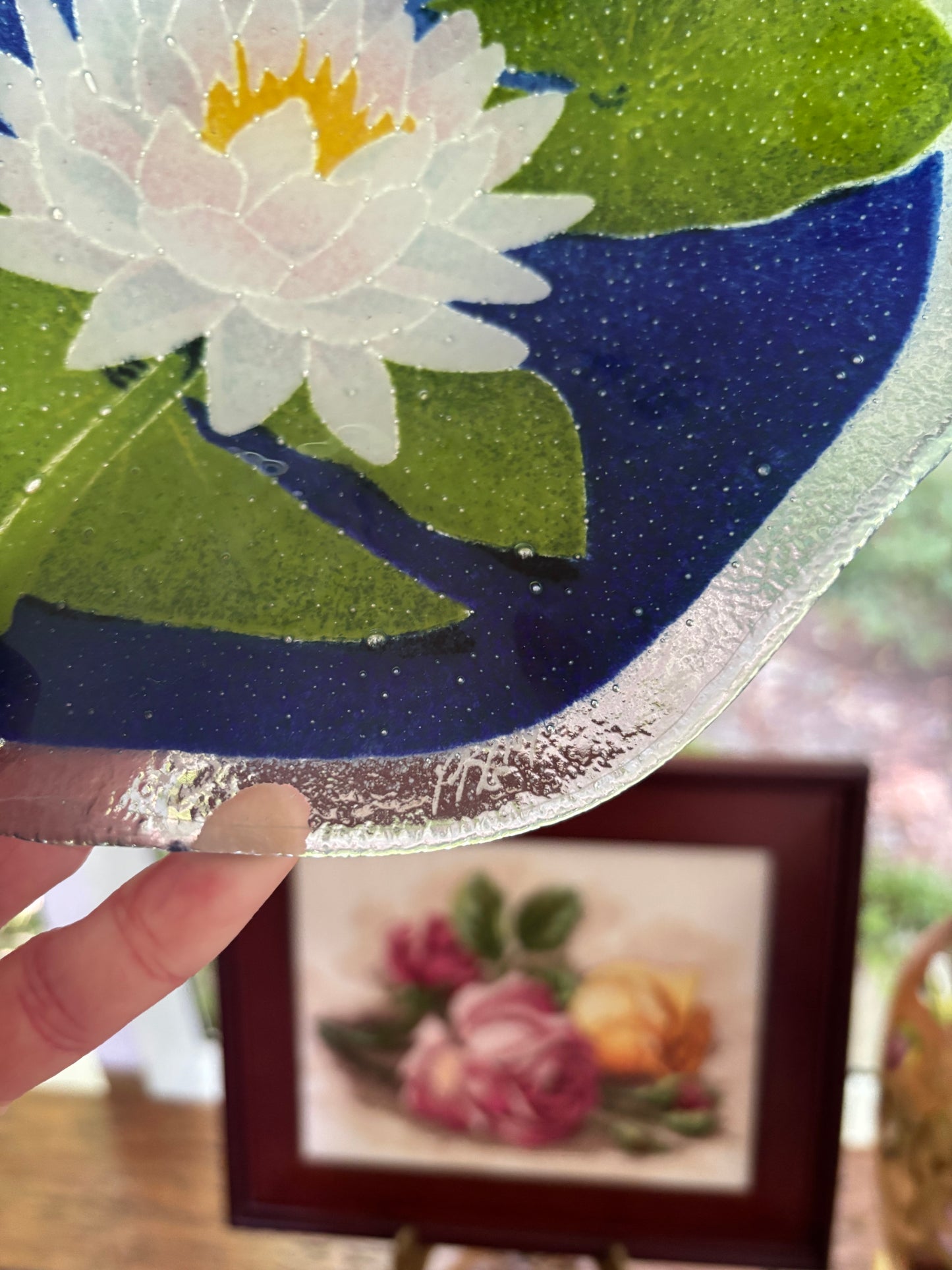 Gorgeous Peggy Karr fused art glass scalloped bowl with water lily!