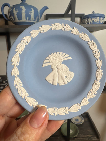 Wedgwood lavender white dish 4.5”