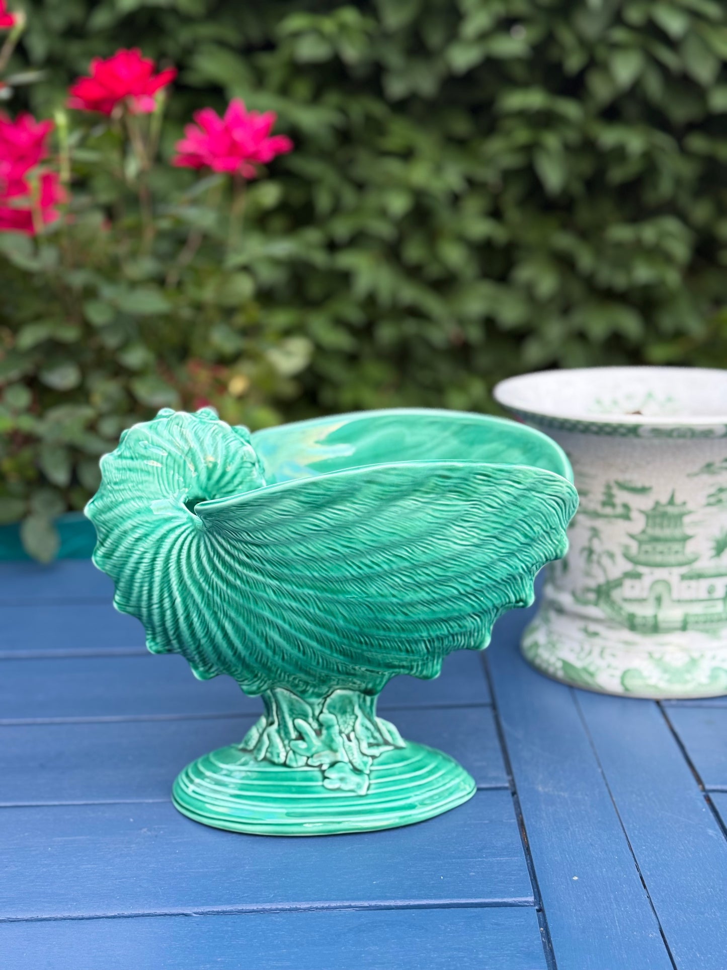 Vintage Large Wedgwood Green Majolica Nautilus Shell | c.1955 | Style DA4509