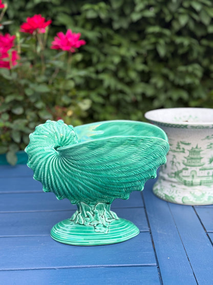 Vintage Large Wedgwood Green Majolica Nautilus Shell | c.1955 | Style DA4509