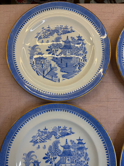 Stunning antique Royal Worcester Blue Willow dinner plates with gold rim set of 4!