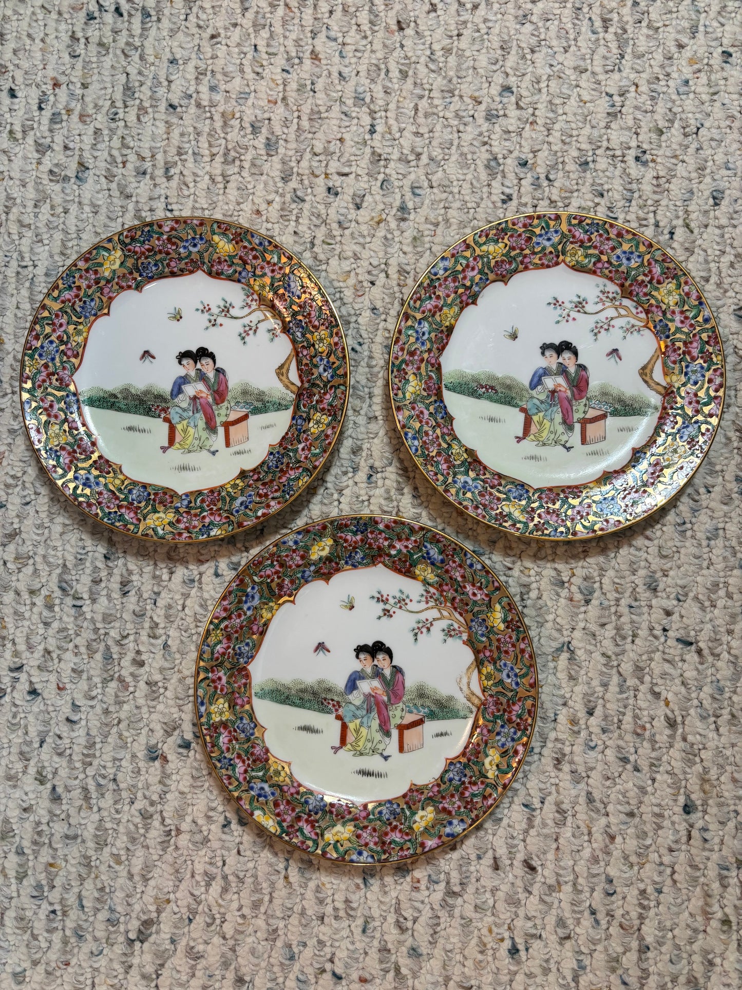 Gorgeous set of 3 Famille Rose plates!