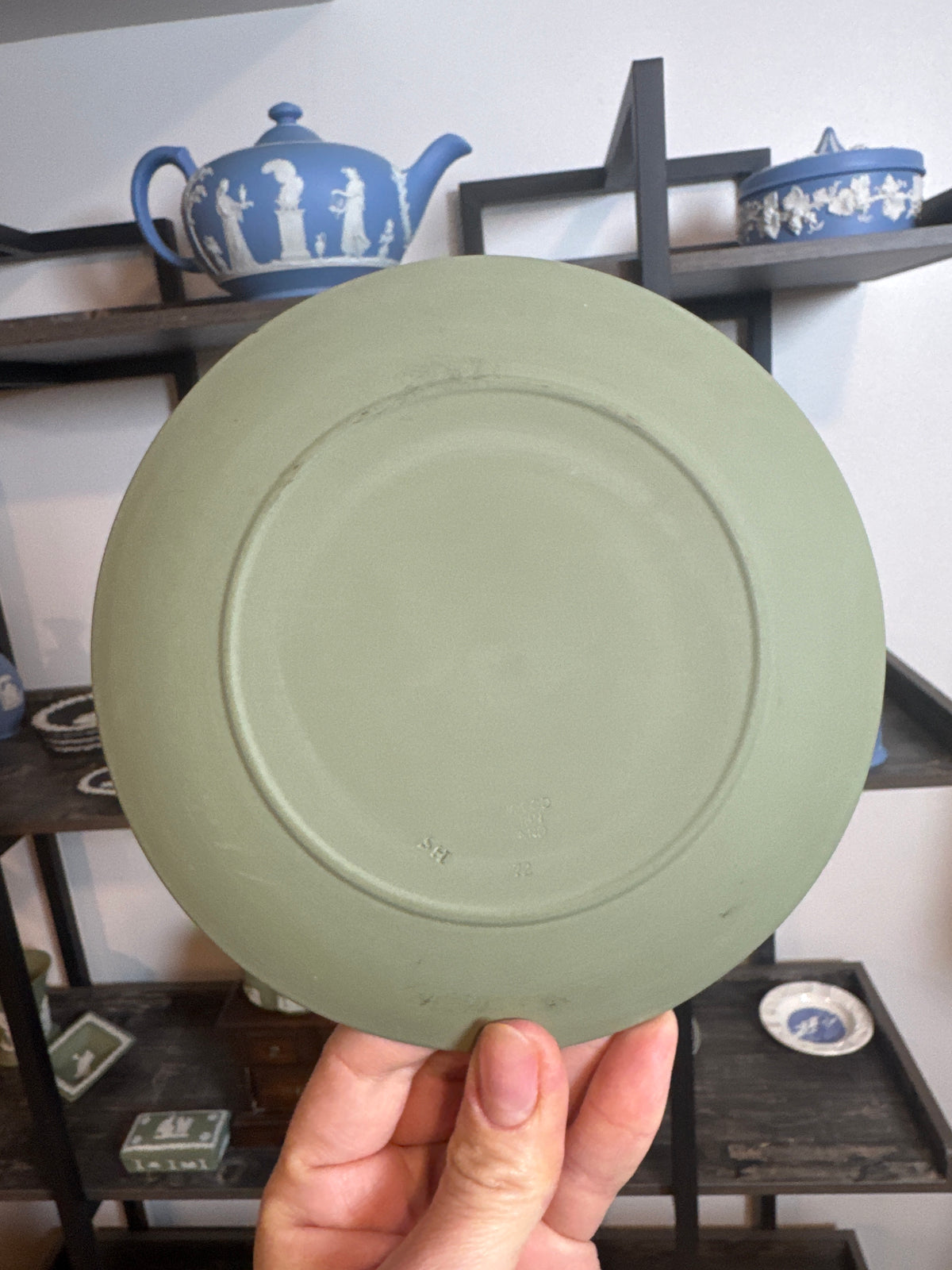 Wedgwood sage green Mother plate 1972