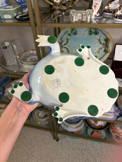Stunning export lidded frog with mini frog!