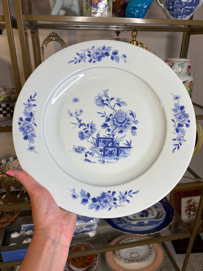 Gorgeous Vista Alegre for Mottahedeh Peony blue and white platter!