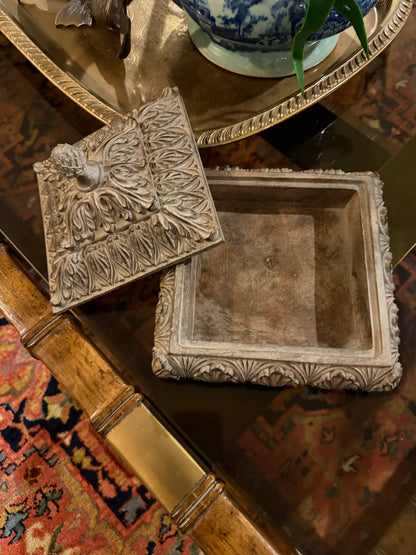Beautiful baroque gold frame 8 x 8 large lidded box