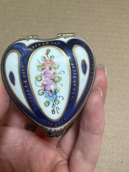 Authentic Limoges Hand-Painted Heart Trinket Box 🇫🇷 2x1.5”
