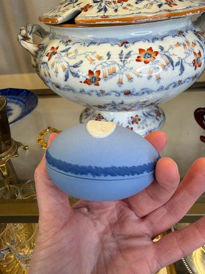 Lovely Wedgwood egg marked Gigi!