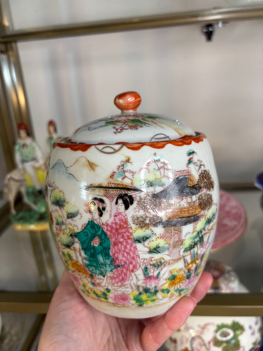 Sweetest Geisha biscuit jar!