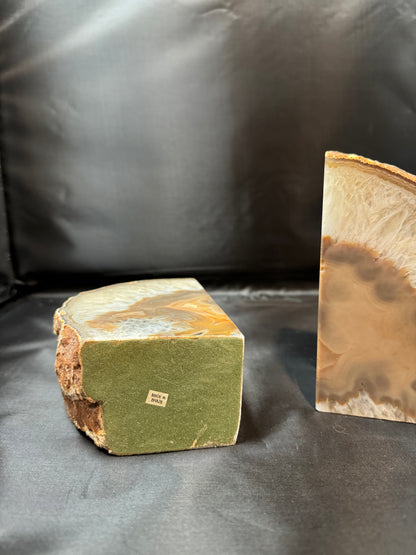 Live 09/01 Agate bookends