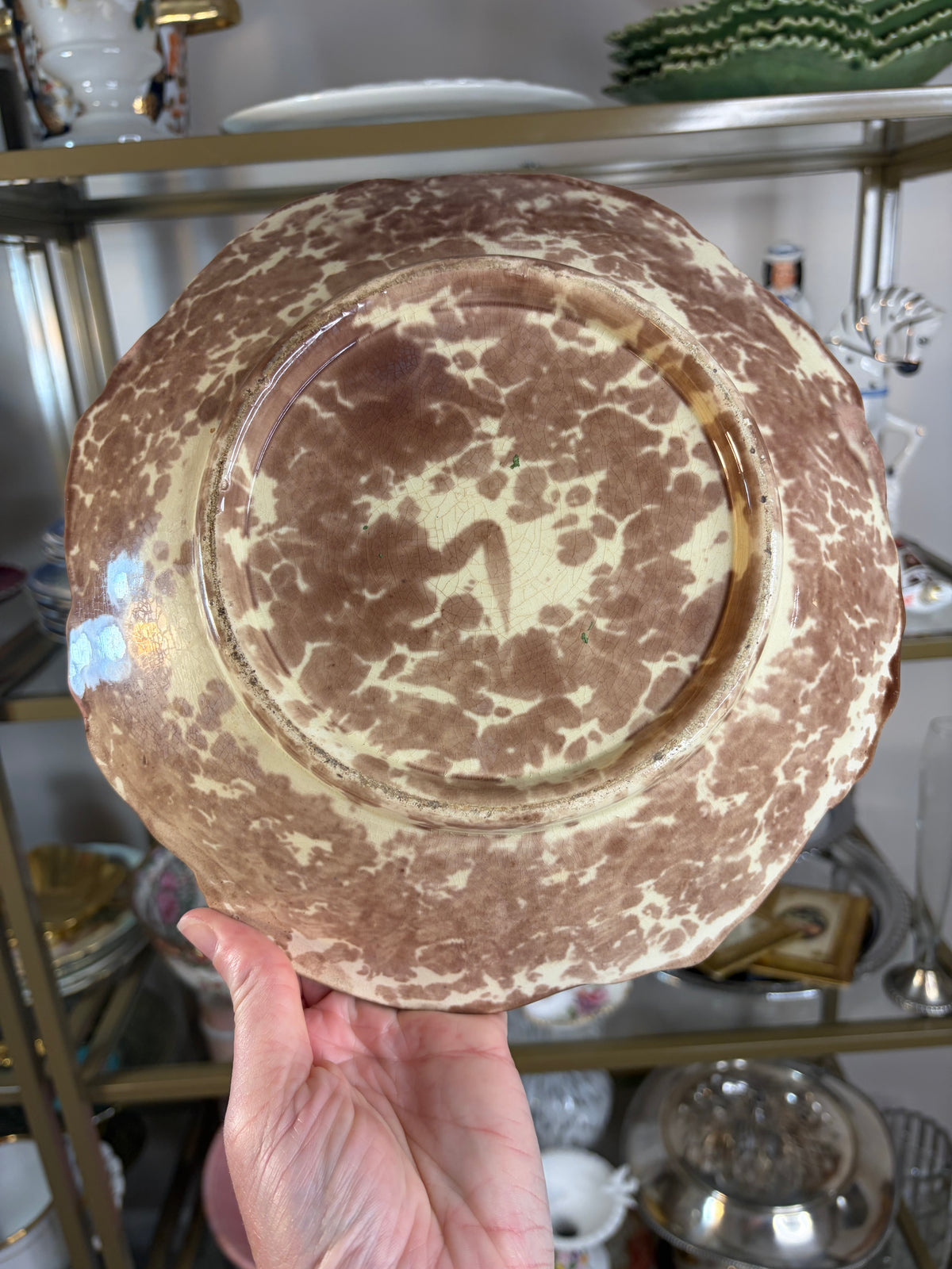 Lovely antique majolica leaf shallow bowl/plate!
