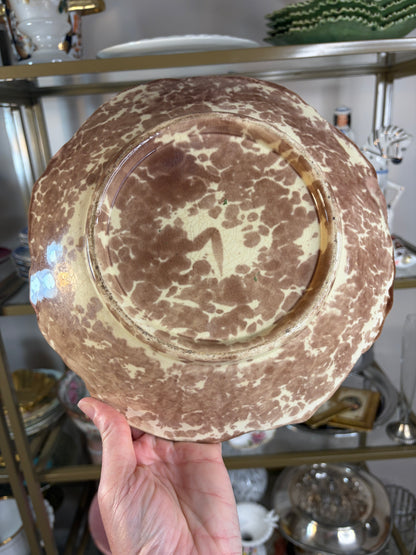 Lovely antique majolica leaf shallow bowl/plate!