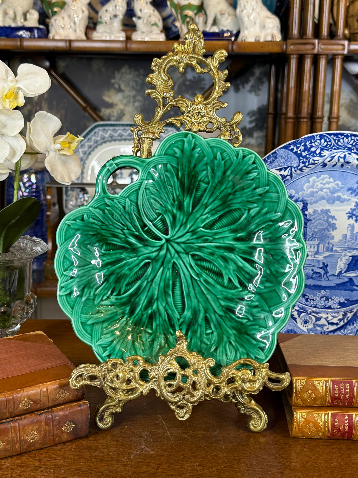 Antique Wedgwood Green Majolica Leaf Dish, Molded Botanical Design, English, c.1870–1890, 9” x 9.5” | #DA4586