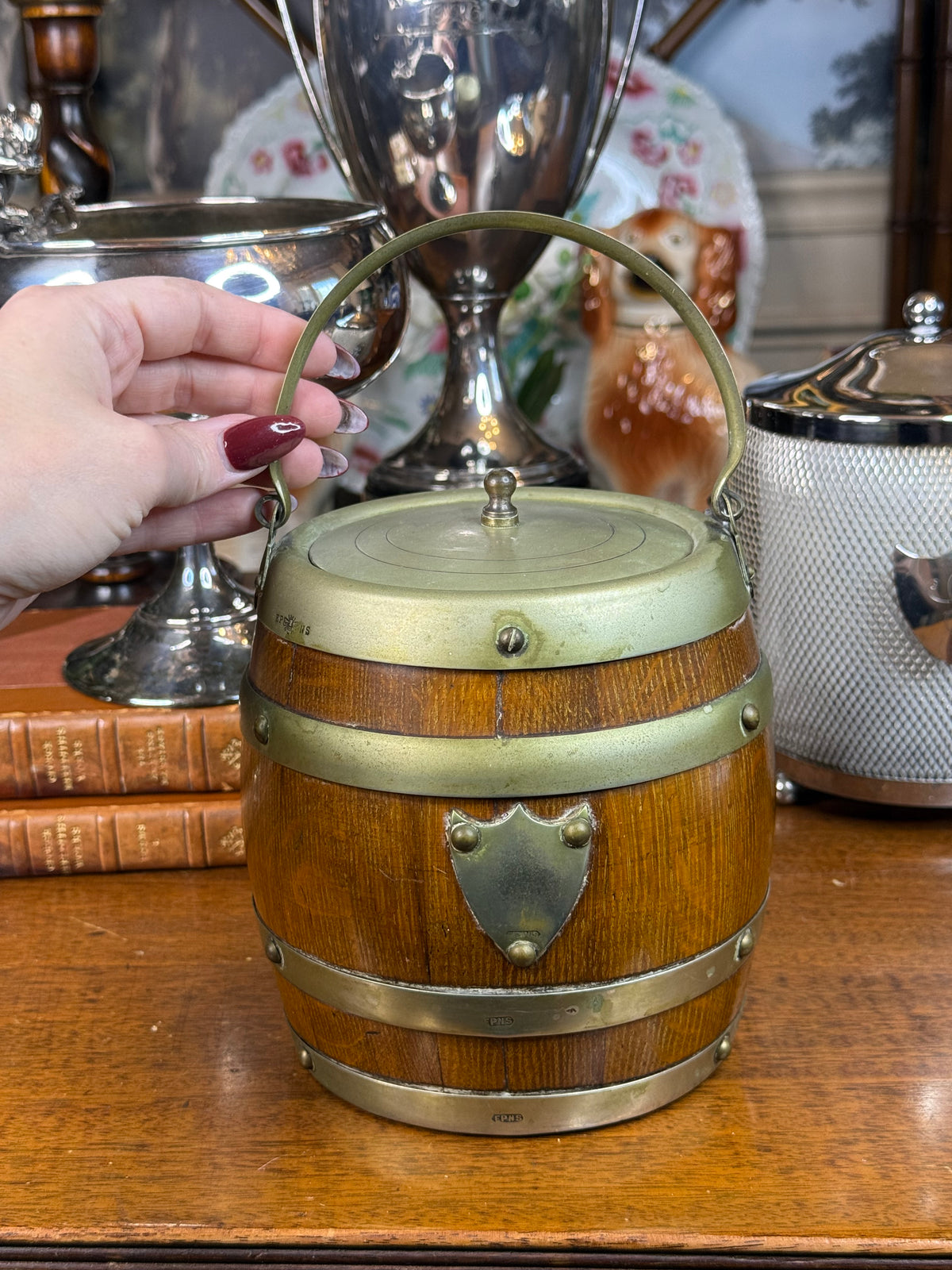 Antique English Oak Biscuit Barrel with EPNS Silver Plate & Ceramic Liner, c. 1890–1910 – 6.5”H
