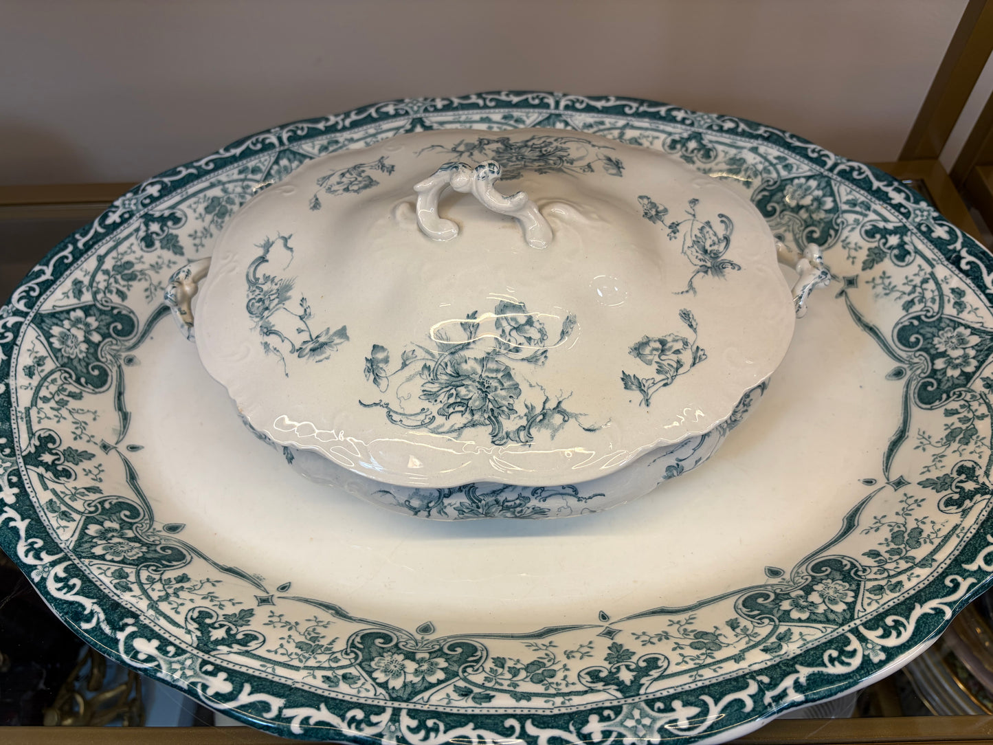 Lovely antique lidded tureen semi-porcelain dish featuring the Melrose pattern by Mellor, Taylor & Co.