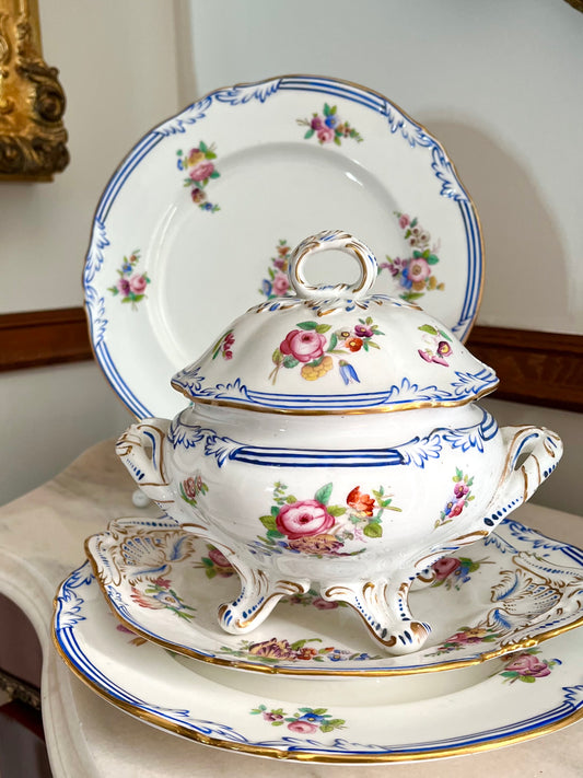 Beautiful Antique French Old Paris Porcelain Five-Piece Sauce Tureen & Plate Set, c.1830–1850