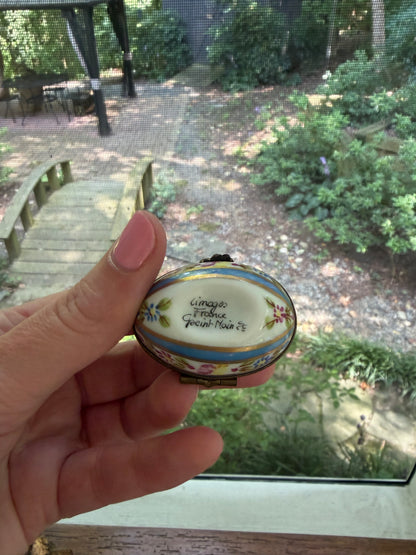 Sweetest Limoges egg trinket box!