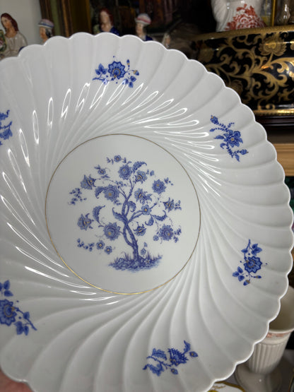 Beautiful Haviland Limoges scalloped floral shallow bowl!