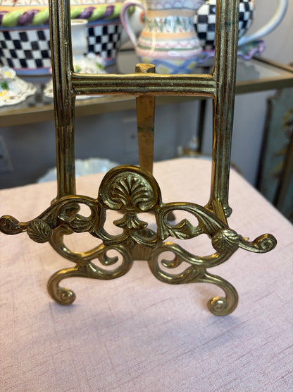 Ornate brass easel with shell motifs!