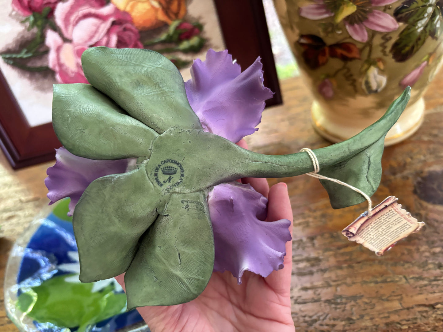 Beautiful Capodimonte Iris flower! As is!