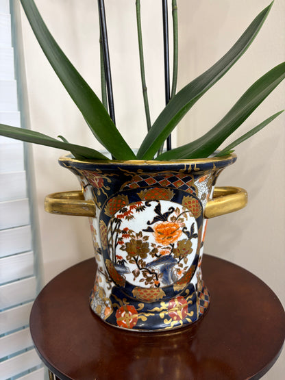 Beautiful Imari colors cachepot with gold handles!
