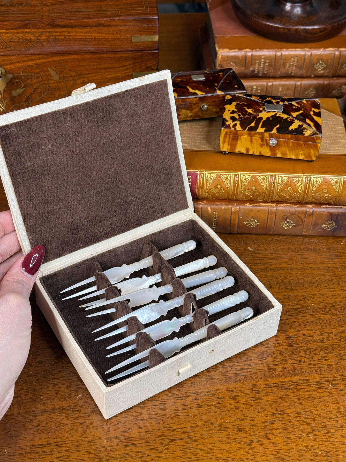 Vintage Mother of Pearl Hors d’Oeuvres Forks, Cased Set of 6, c. 1920s–1930s