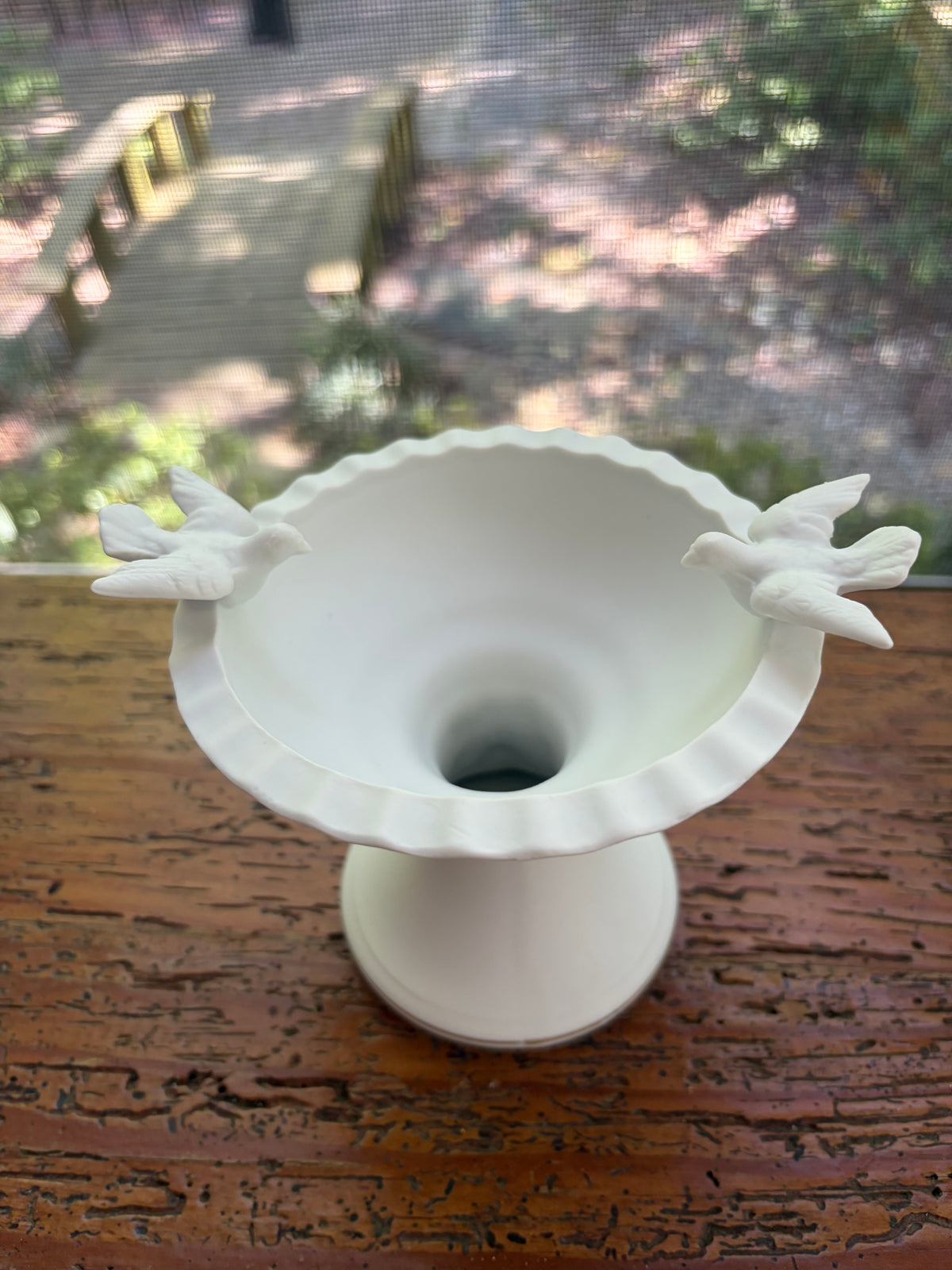 Lovely Lefton porcelain bird bath with flowers!