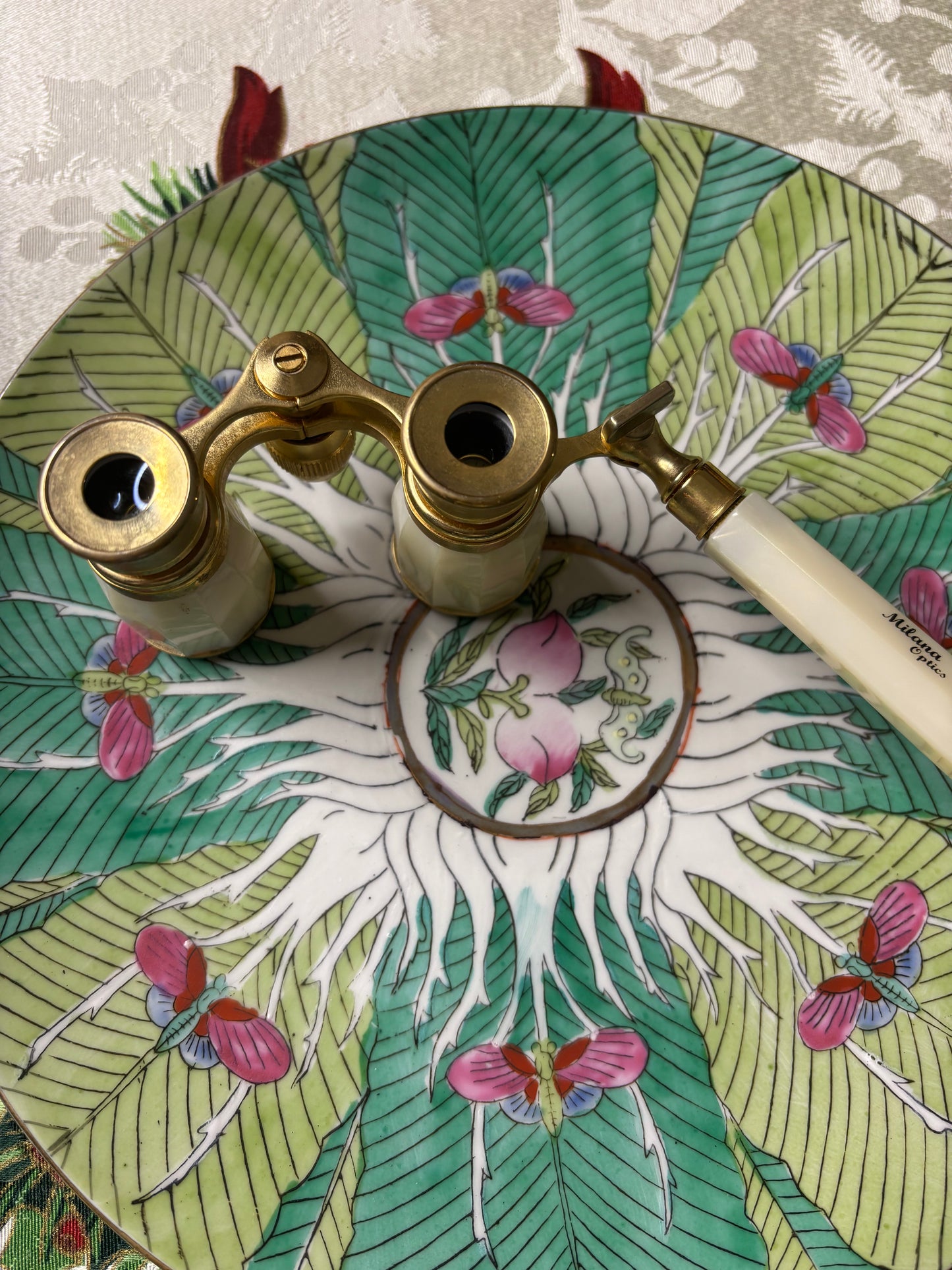 Beautiful Milana Optics Opera glasses with handle!