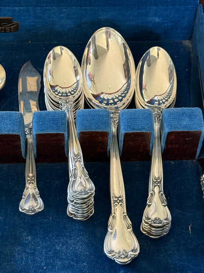 Gorham Unmonogrammed Chantilly Sterling Silver 75-Piece Flatware Set W/ Storage Box