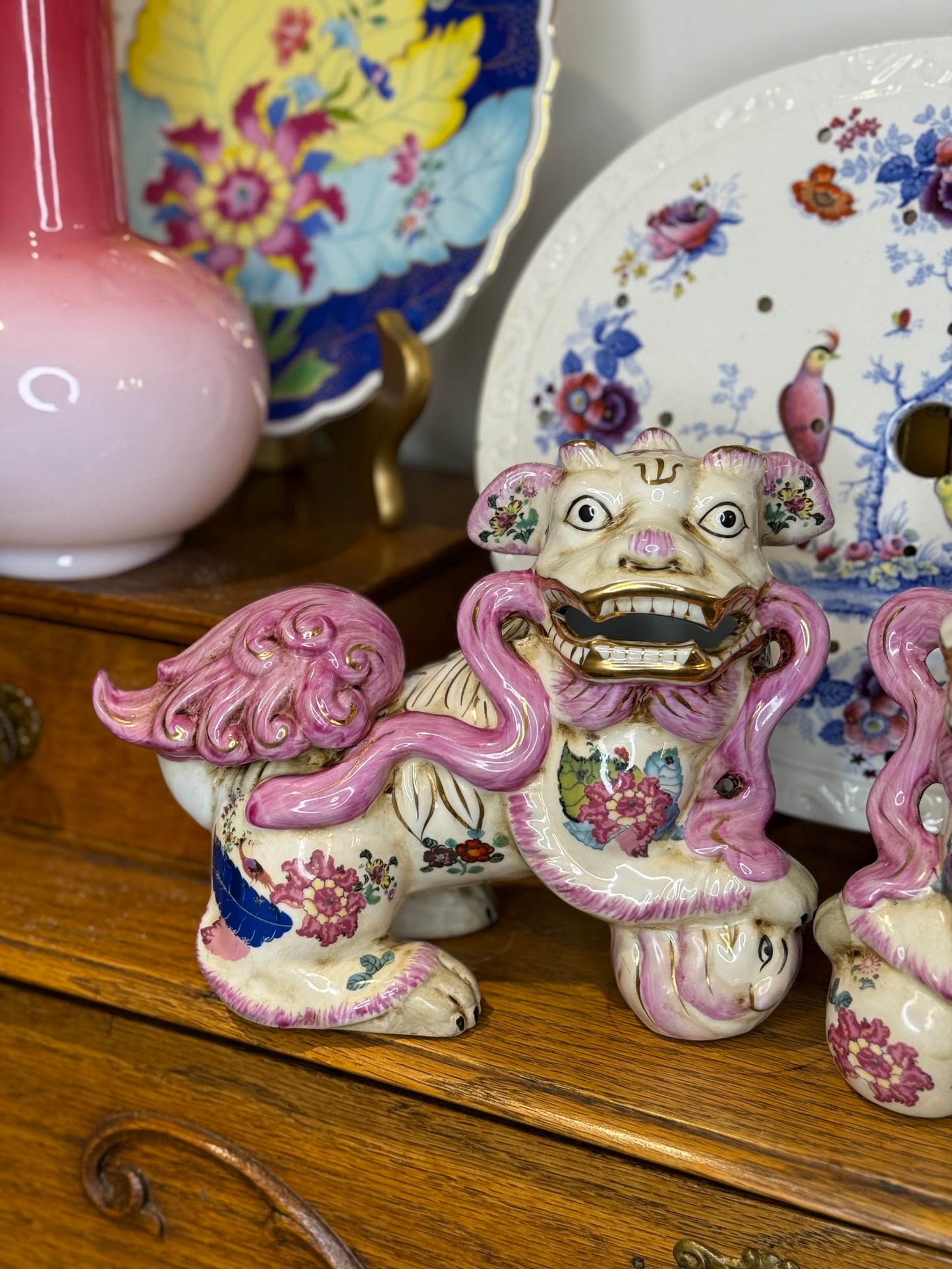 Danny’s Fine Porcelain - Pair of Porcelain Foo Dogs in Tobacco Leaf Pink | 7″ Wide