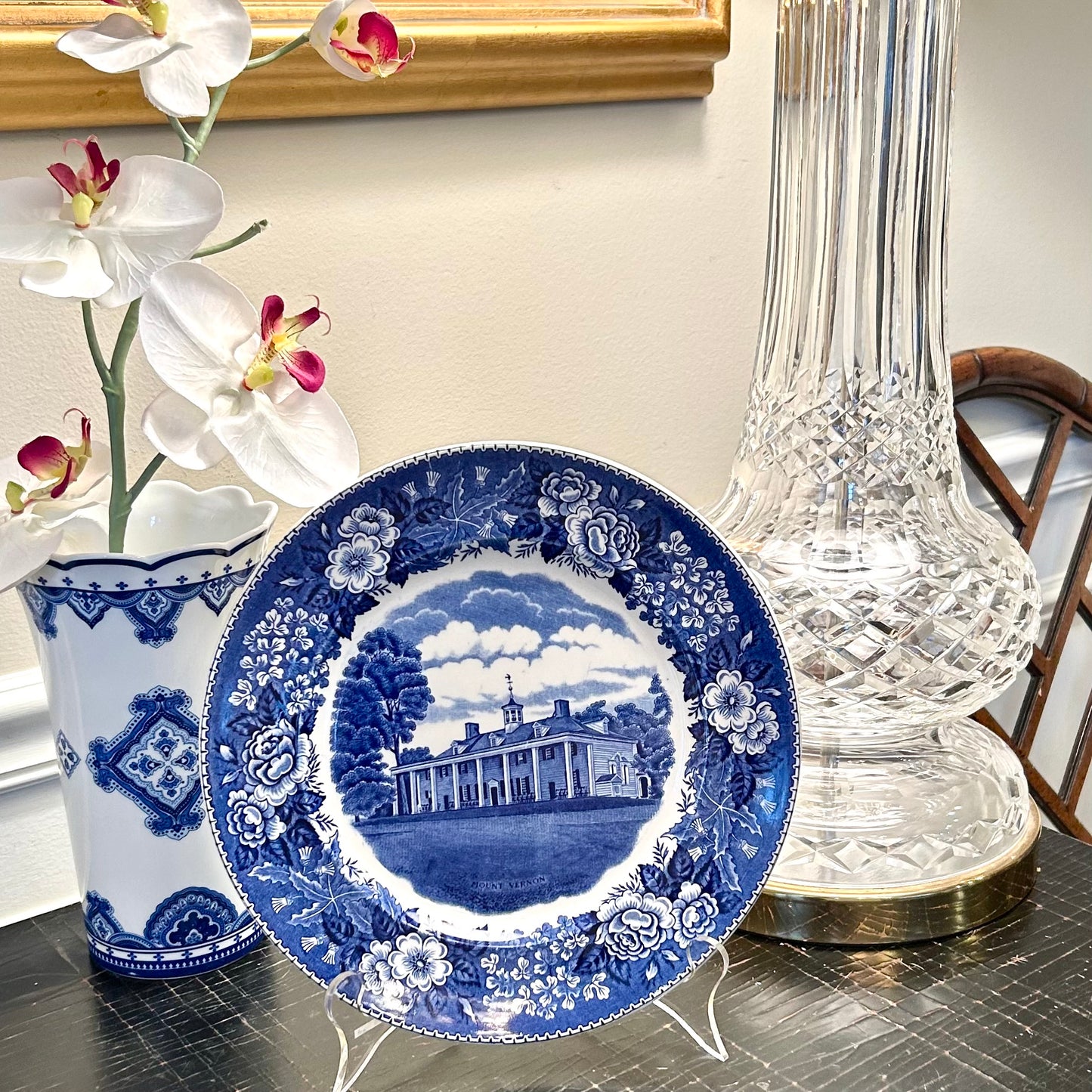 Vintage Jonroth Studios Ild Staffordshire England   Mount Vernon blue and white Collector Plate