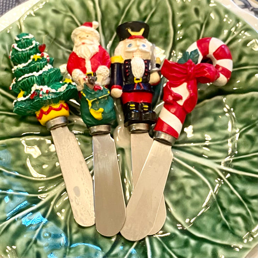Set of 4 festive holiday spreaders