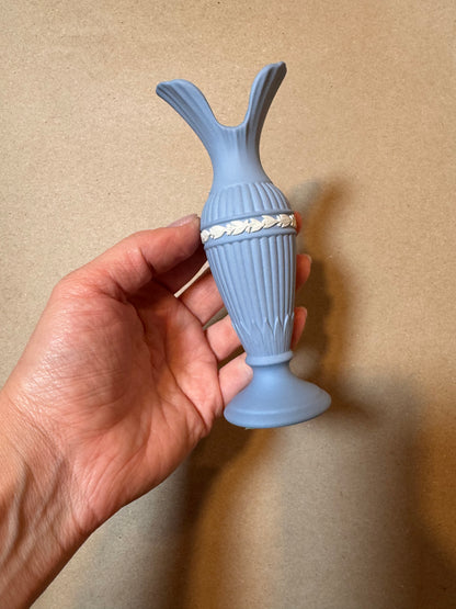 Live 06/15 blue lavender Wedgwood lotus bud vase