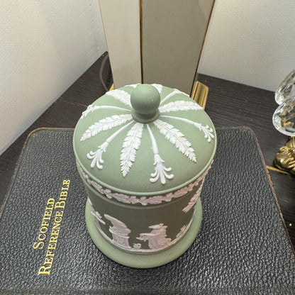 Reserved Wedgwood sage green tobacco leaf dish