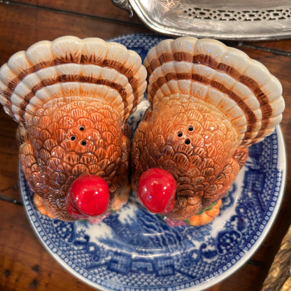 Whimsical thanksgiving tom turkey salt & pepper shaker set