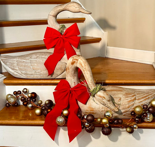 CHICAGO pick up ...Set of Vintage hand carved white washed wood massive swan statues