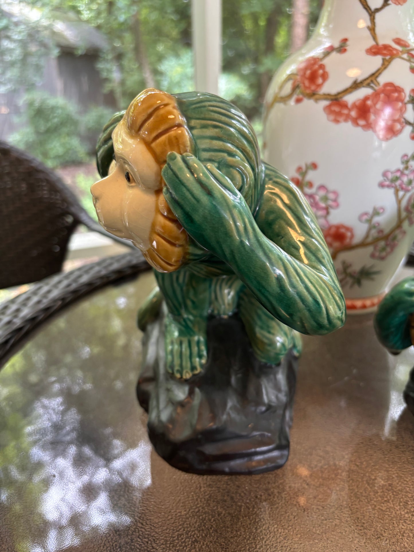 Precious pair of hear no evil, see no evil monkeys!