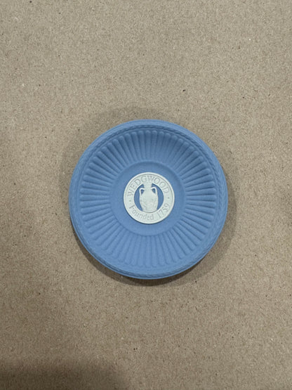 Lavender mini plate Wedgwood Portland vase