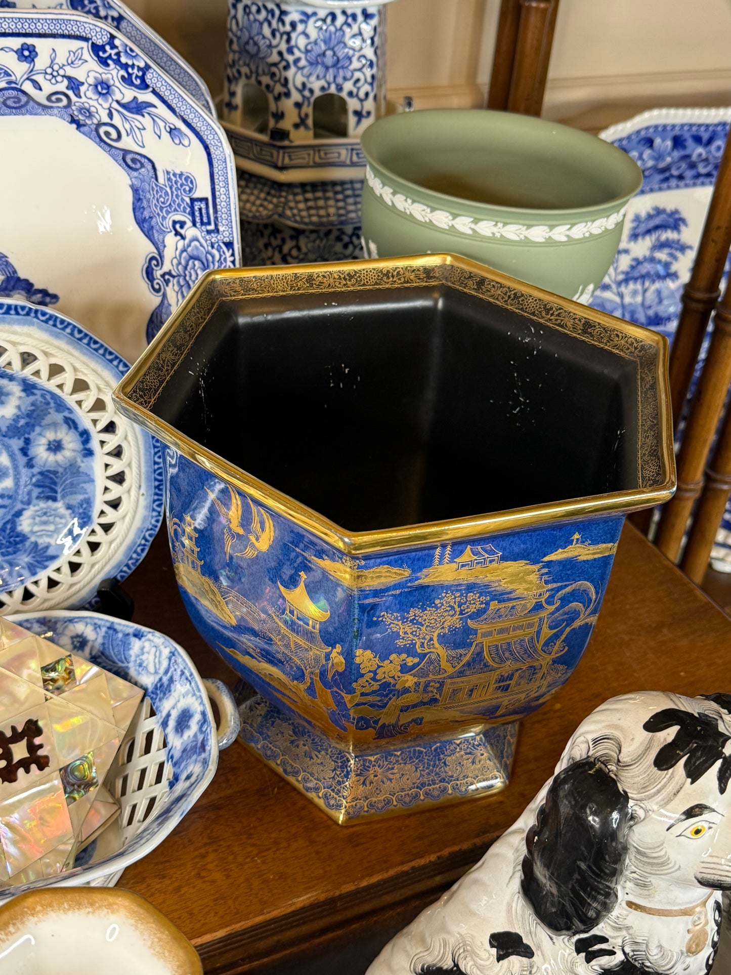 RESERVED - Carlton Ware Blue & Gold Chinoiserie Planter | Circa 1920 | 10.5"W x 9.5"D x 8.5"H | Style DA4416