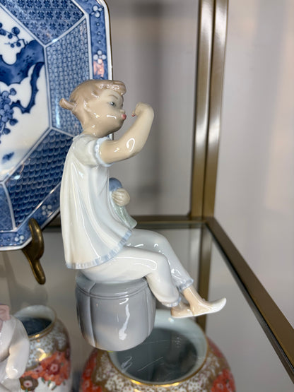 Lladro Girl with Doll figurine!