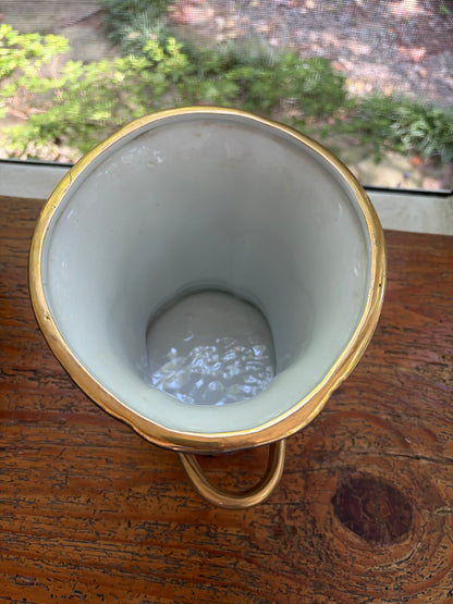 Beautiful Imari colors cachepot with gold handles!