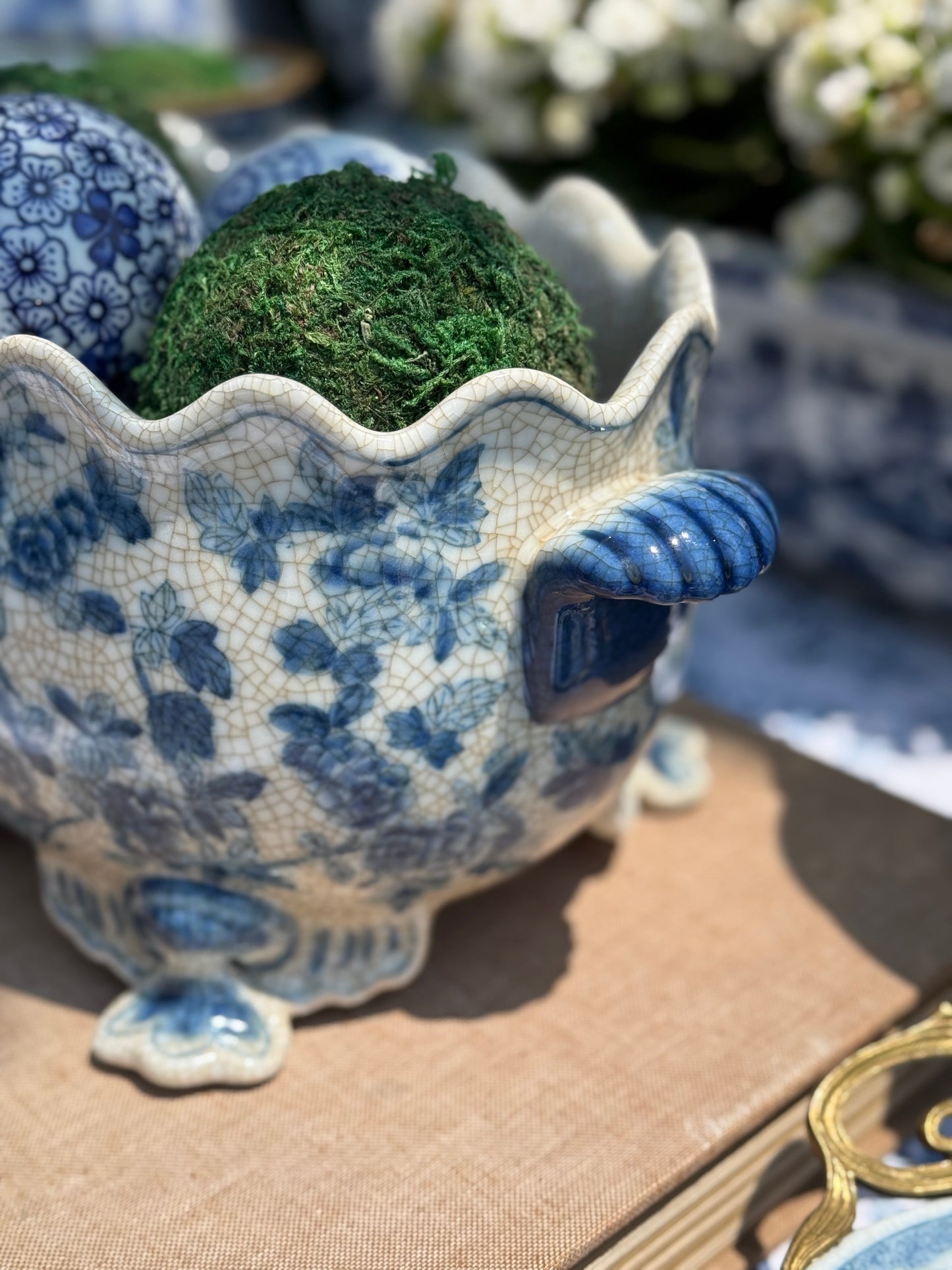 Danny's Fine Porcelain - SCALLOP EDGE PORCELAIN OVAL BASIN -BLUE BIRDS, 12L X 8W X 7H