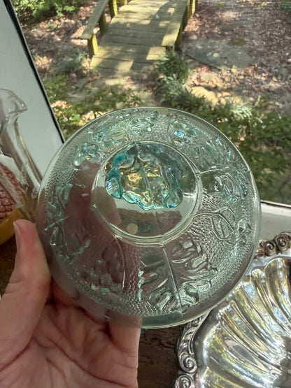 Beautiful Jeanette Glass lidded teal dish with leaf design and grape finial!