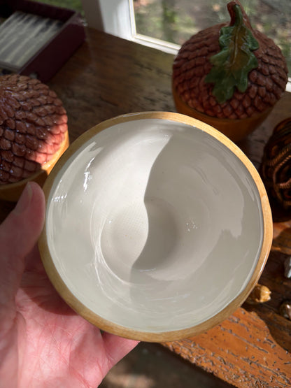 Lovely Vietri acorn lidded dish! 5 available; sold separately!