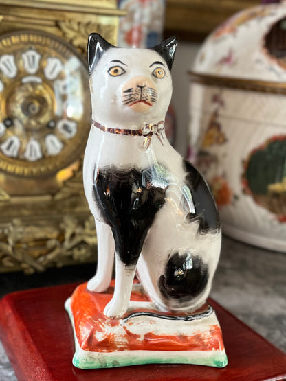 Staffordshire Seated Cat Figure c.1920–1935 | Attributed to William Kent | Early Unmarked Example - Single